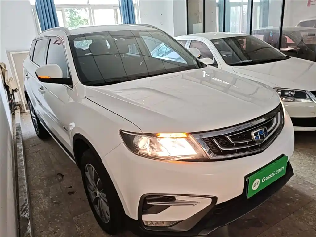 Фото 4 - Geely Atlas