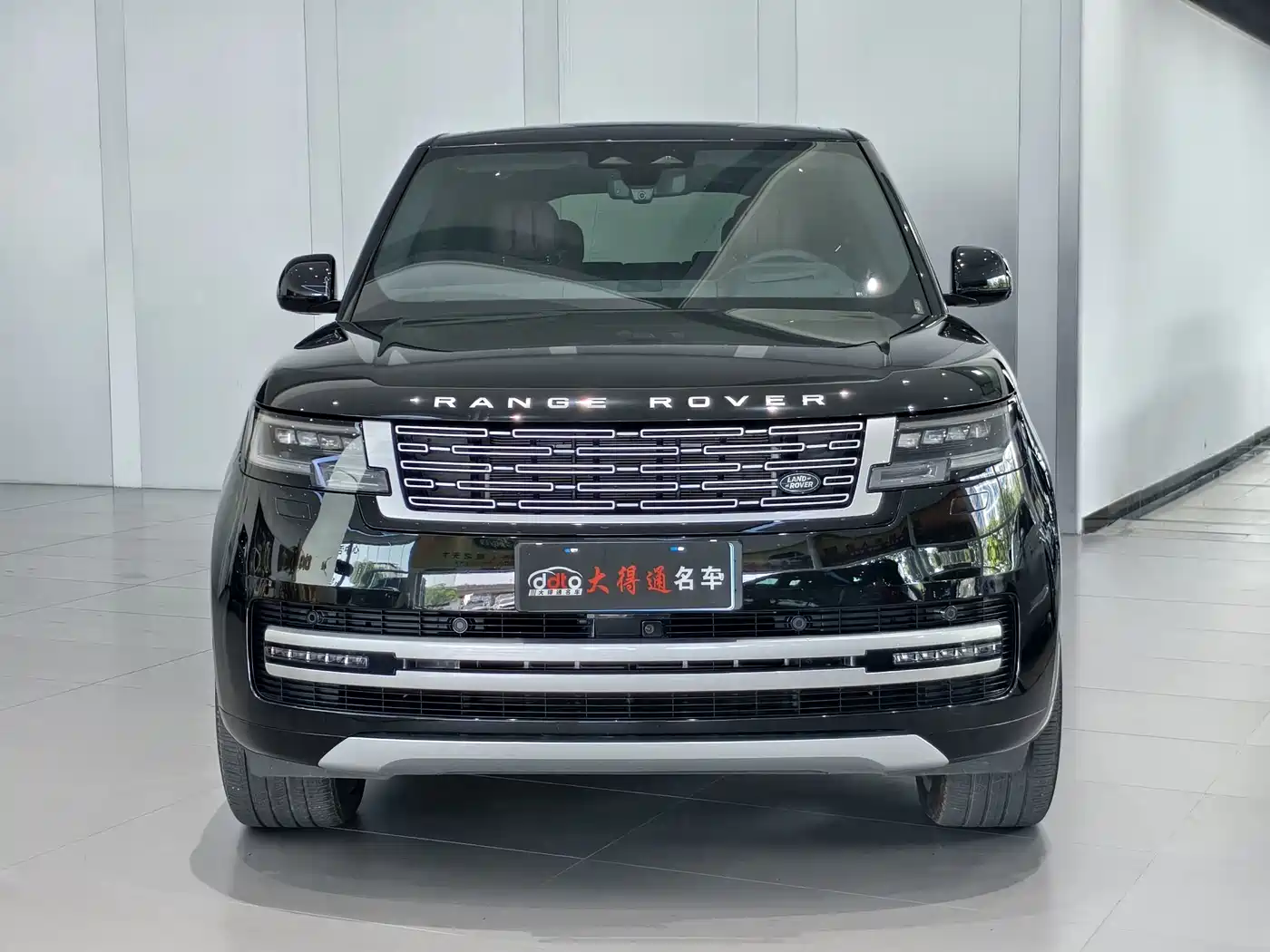Land Rover Range Rover 2025 2025 3.0 L6 400PS Genesis Extended Wheelbase