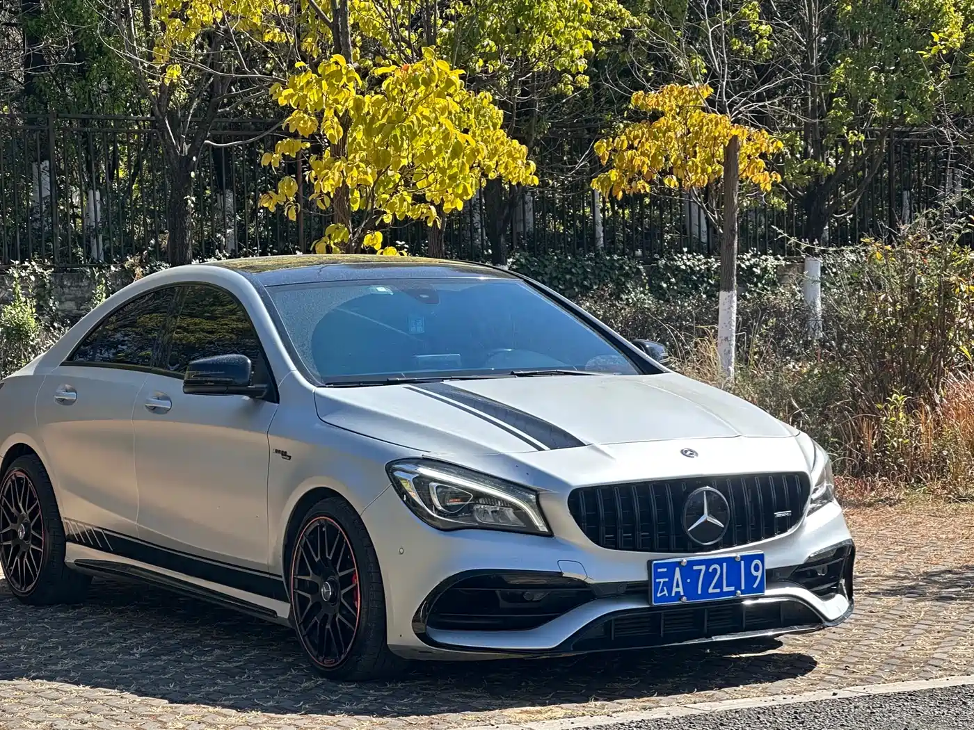 MERCEDES-BENZ CLA