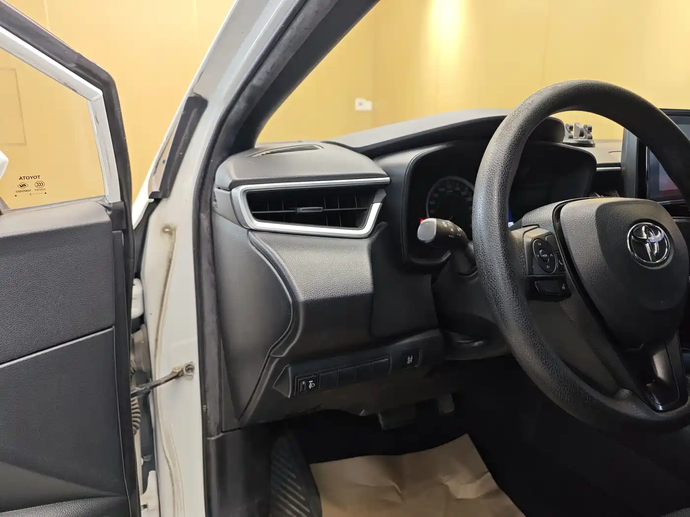 Toyota Levin 2022 TNGA 1.5L CVT Progressive Edition фото 12
