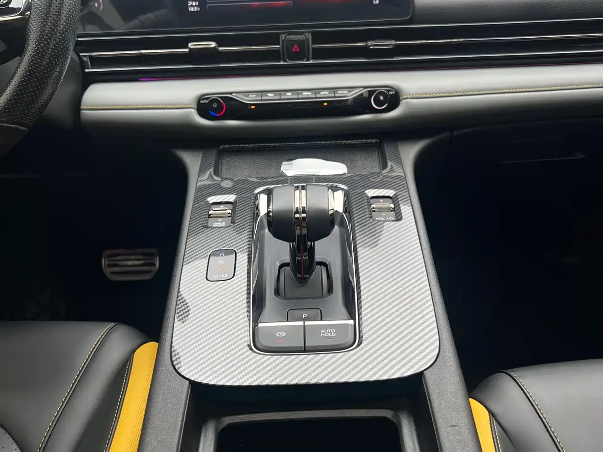 GAC Trumpchi Trumpchi Emkoo 2023 270T DCT J15 Edition фото 13