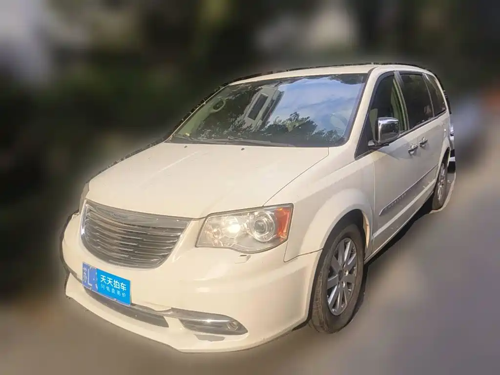 Фото 1 - Chrysler Pacifica