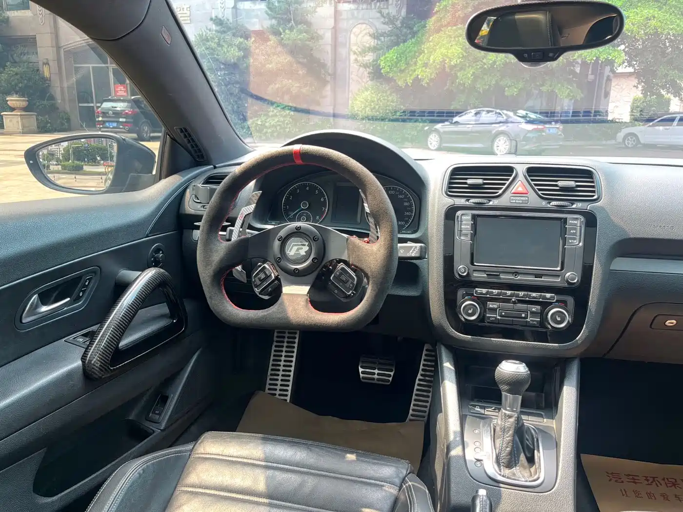 Volkswagen Scirocco 2011 Model R 2.0TSI фото 13
