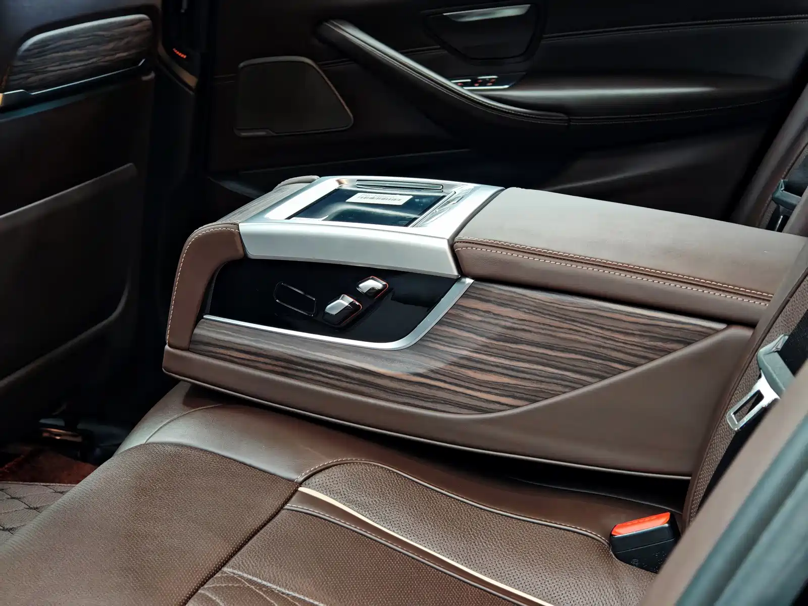 Photo 40 - BMW 5 Series