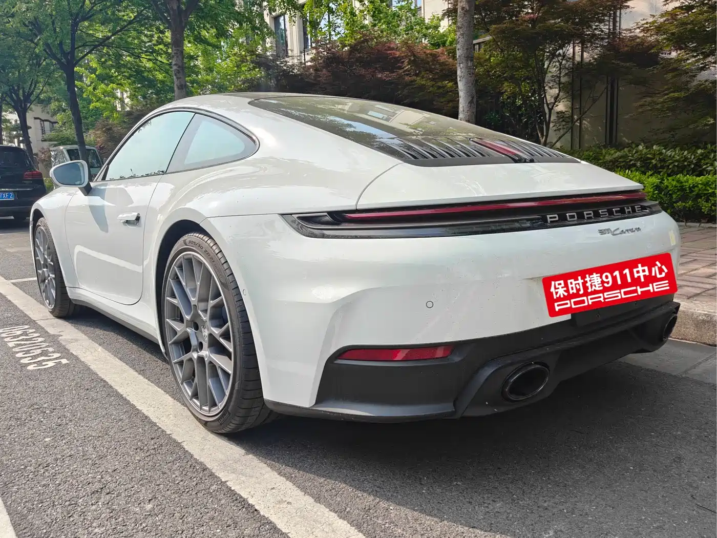 PORSCHE 911