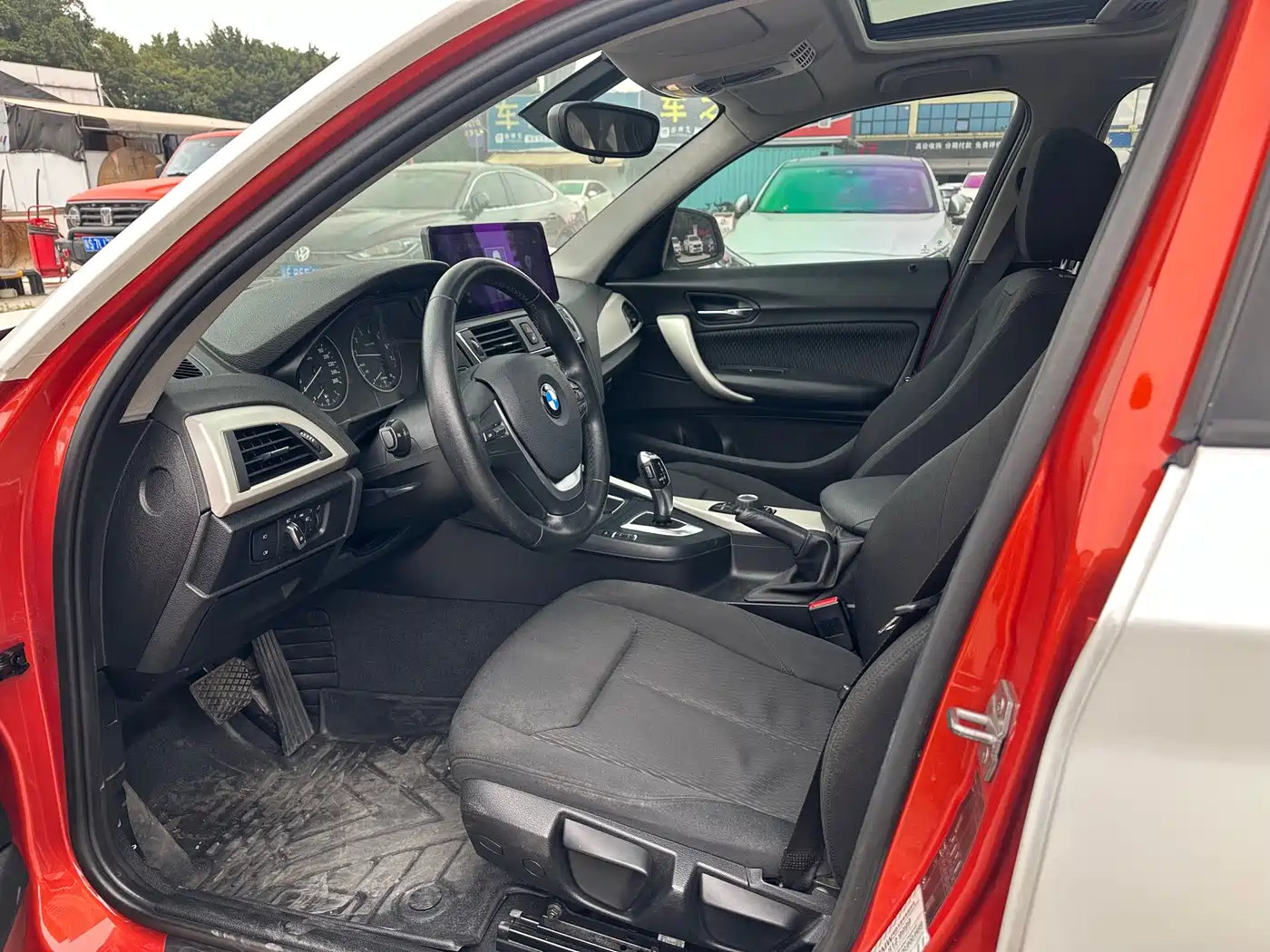 BMW 1 Series (Import) 2015 118i Leading фото 5