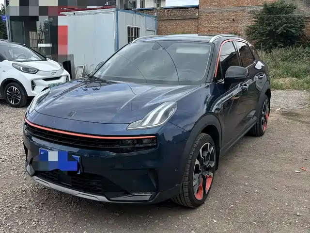 Lynk & Co 06 1.5T, Halo