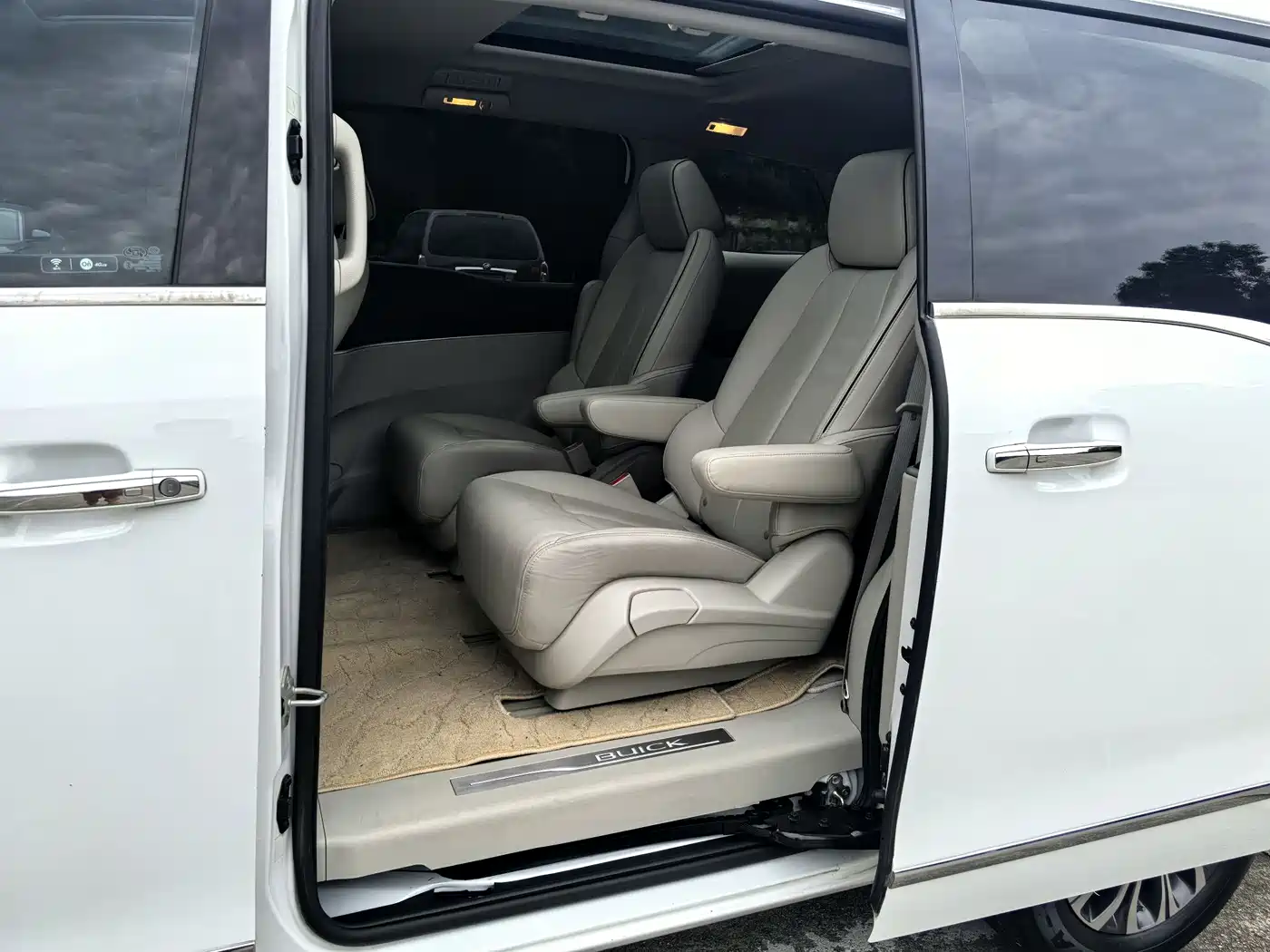 Buick GL8 2021 Land Business Class 652T Premium фото 12