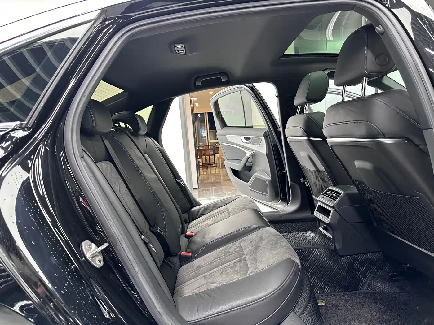 Audi A6L 2021 40 TFSI Luxury Sport фото 9