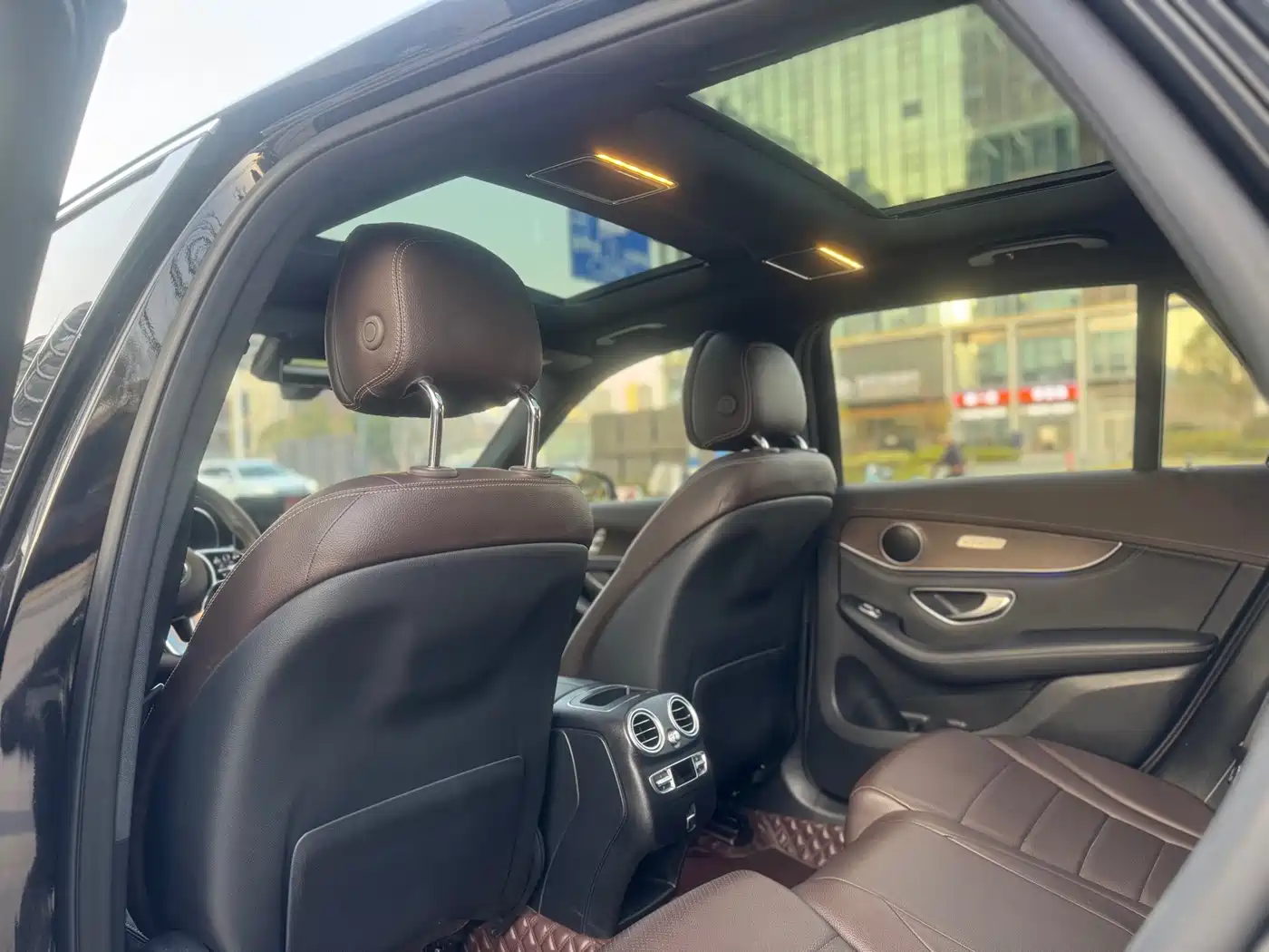 Mercedes-Benz GLC 2020 Facelift GLC 300 L 4MATIC Dynamic фото 7