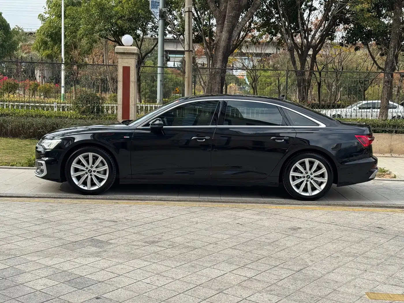 Audi A6L 2023 45 TFSI quattro Premium Dynamic фото 4