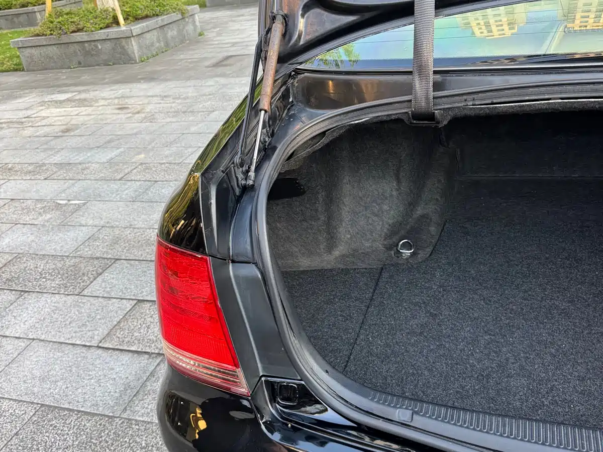 Toyota Crown 2007 2.5L Royal Special Edition фото 15