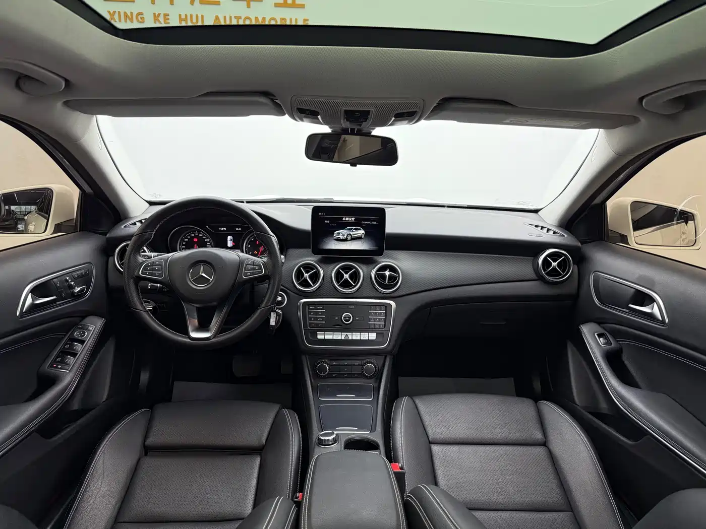 Mercedes-Benz GLA 2018 GLA 200 Dynamic фото 9