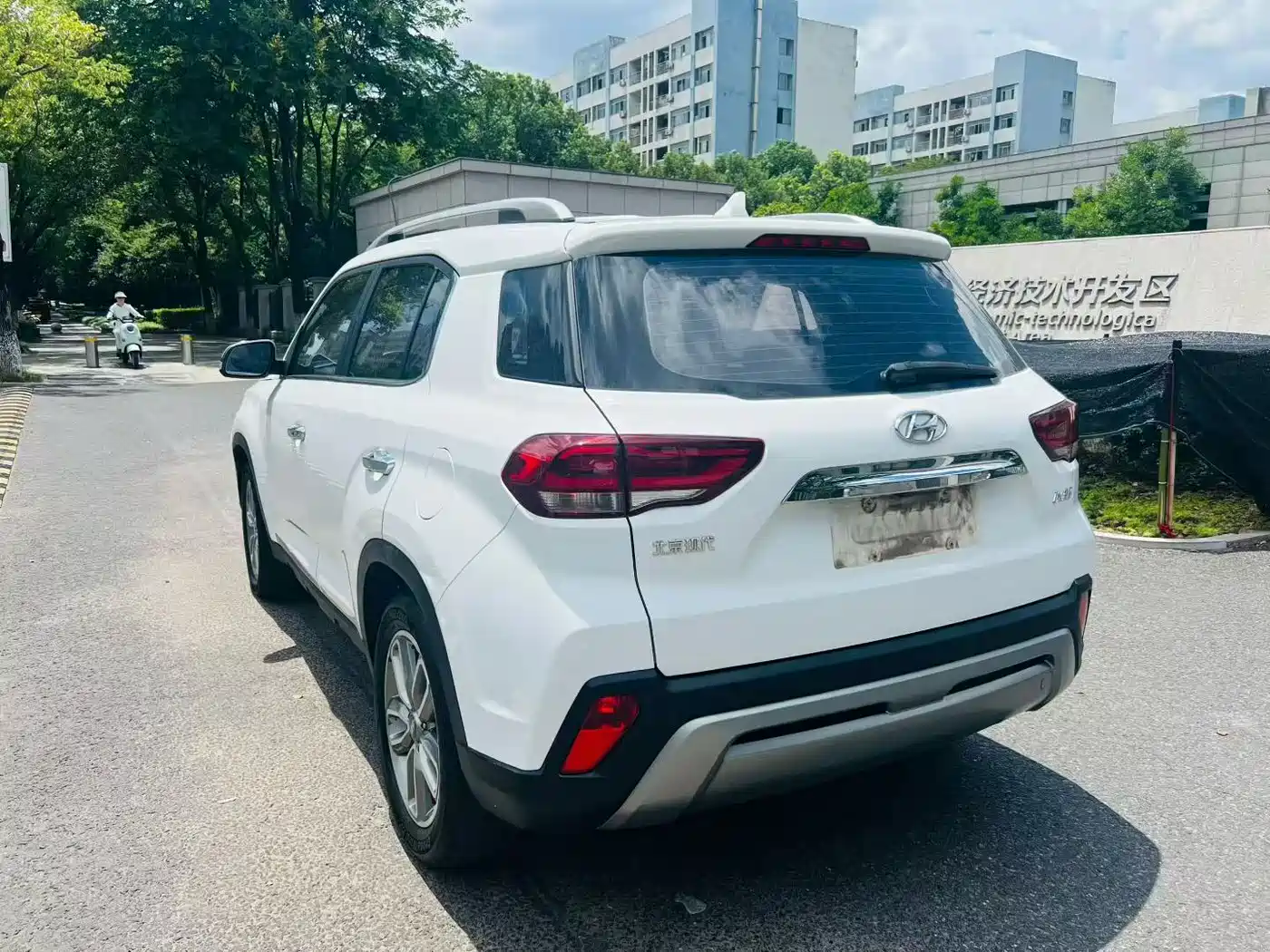 Hyundai Beijing Hyundai ix35 2018 2.0L Automatic 2WD Zhiyong·Enjoyment Edition фото 9