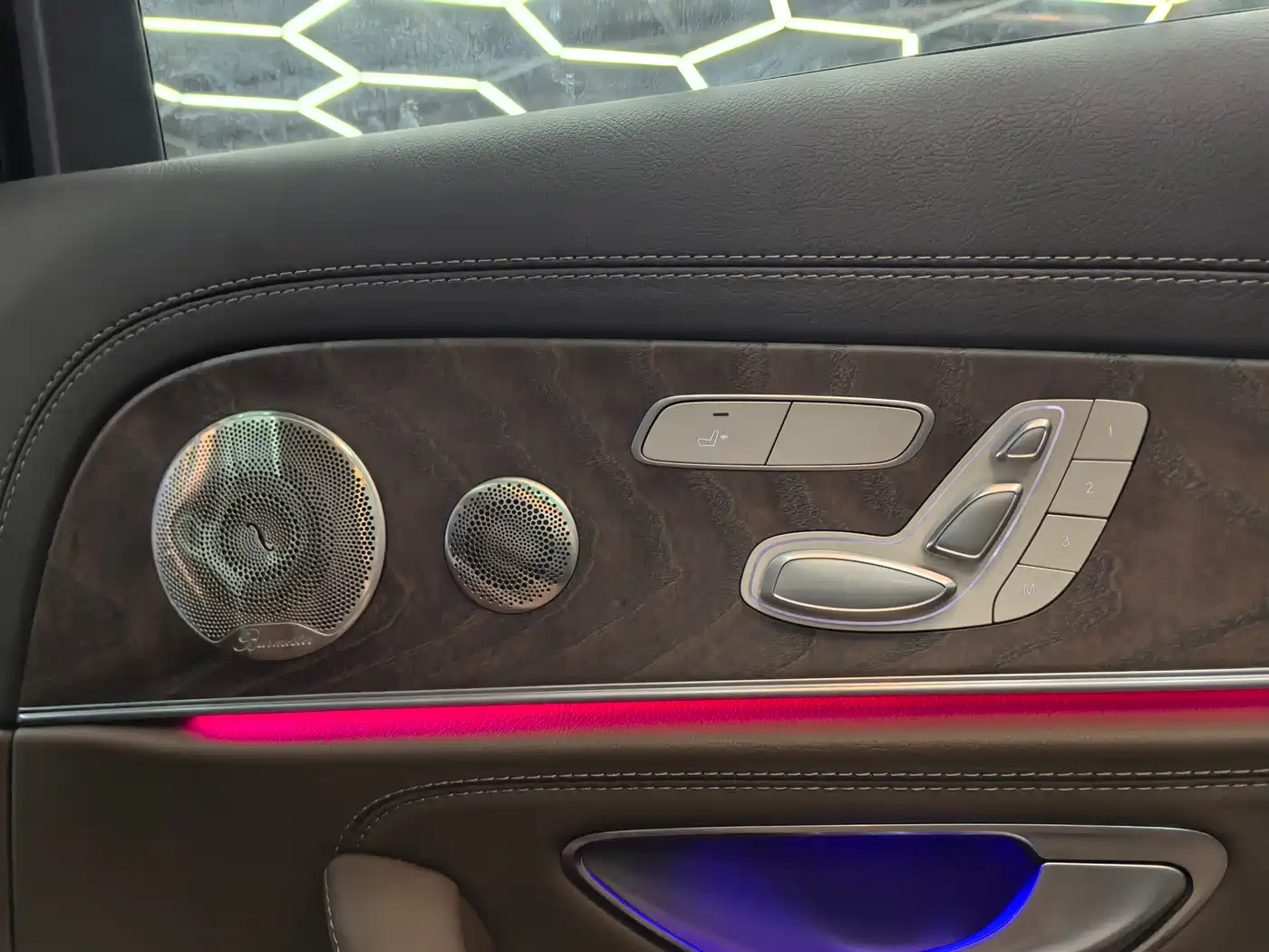 Mercedes-Benz E-Class 2023 E 300 L Luxury фото 15