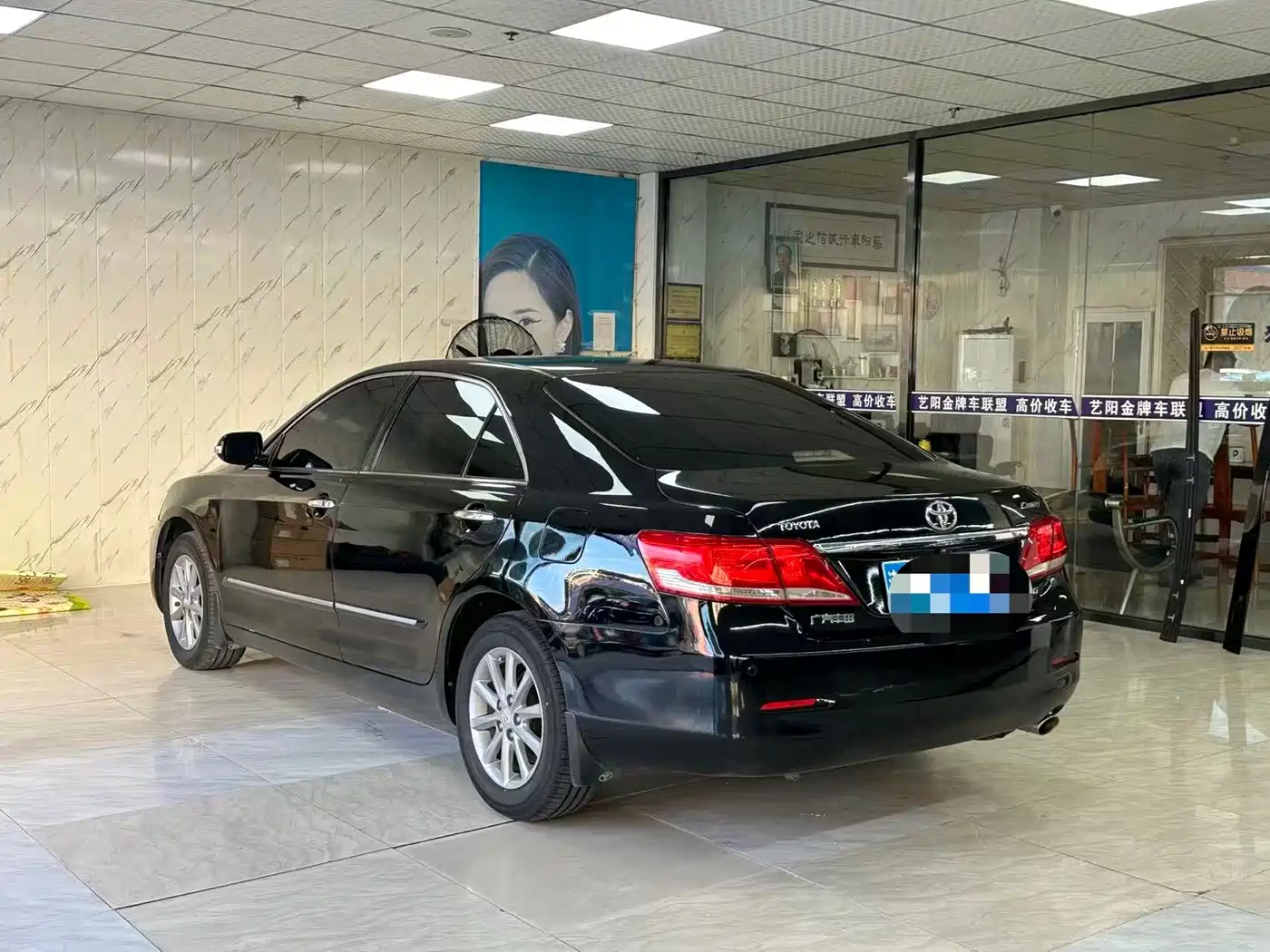 Фото 7 - Toyota Camry