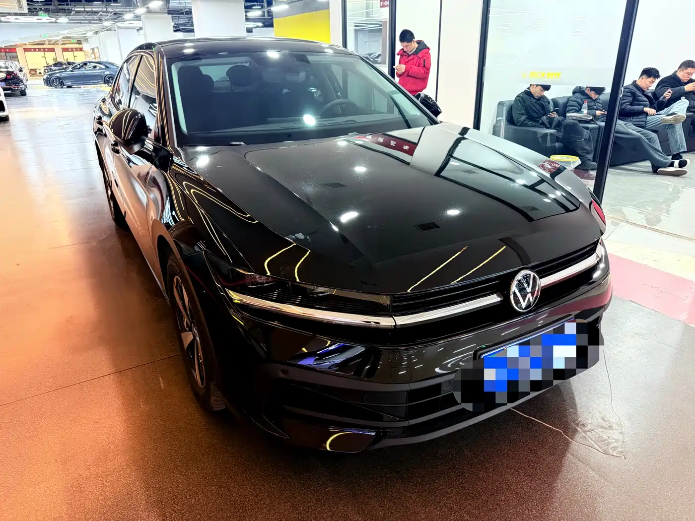 Volkswagen Magotan 2024 300TSI DSG Premium Edition фото 3