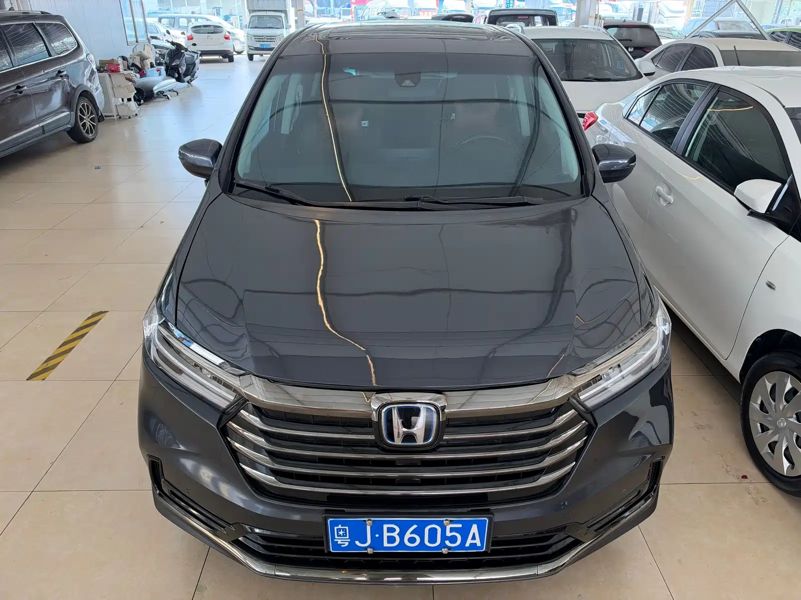 Photo 5 - Honda Odyssey