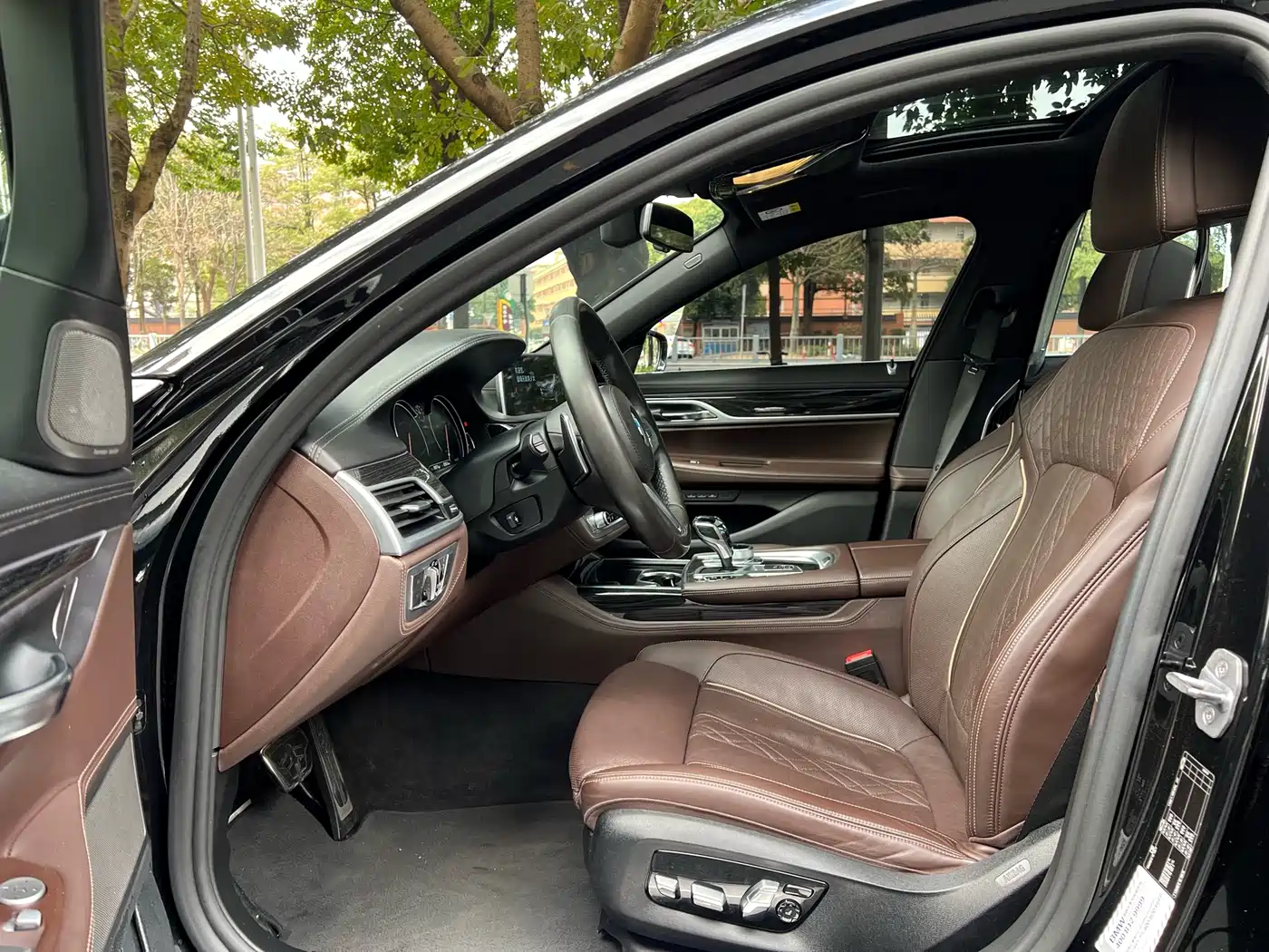 BMW 7 Series 2018 740Li Leading Type M Sport Package фото 4