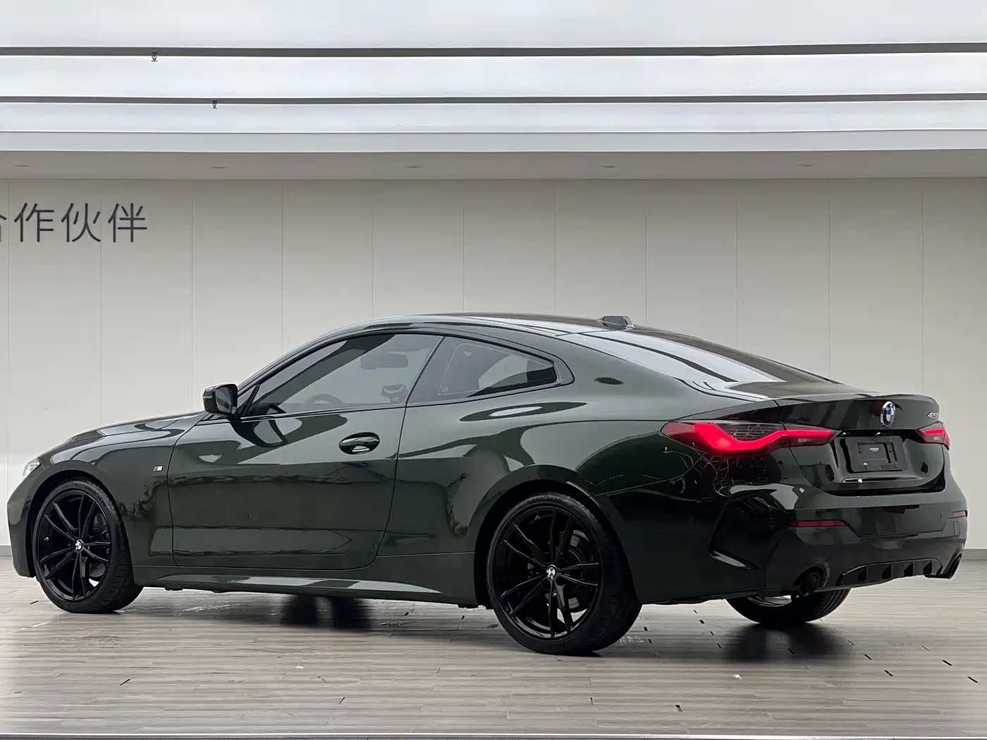 BMW 4 Series 2023 425i M Sport Shadowline Package фото 4