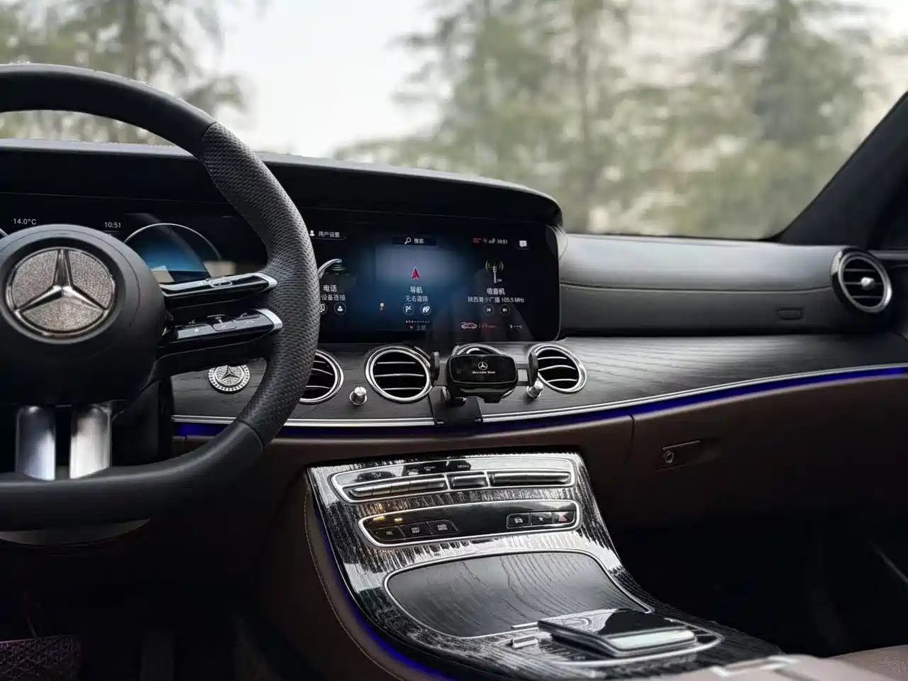 Mercedes-Benz E-Class 2023 E 300 L Sport Fashion фото 7