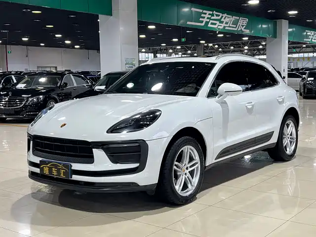 PORSCHE MACAN 2023