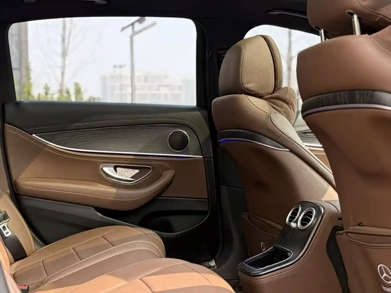Mercedes-Benz E-Class 2023 E 300 L Sport Fashion фото 23