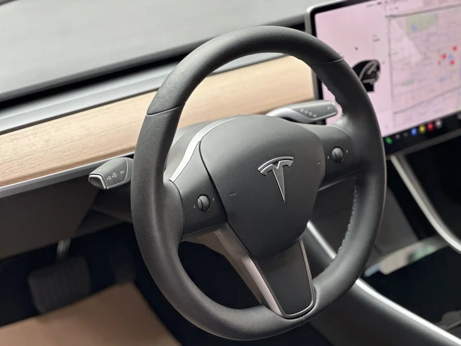 Фото 14 - Tesla Model 3