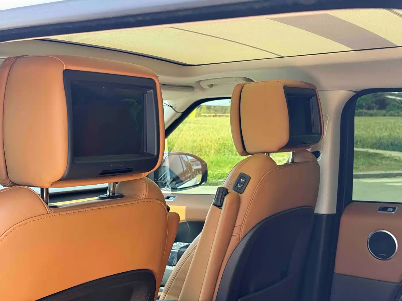 Land Rover Range Rover Sport 2021 3.0 L6 Gloss Black Edition фото 18