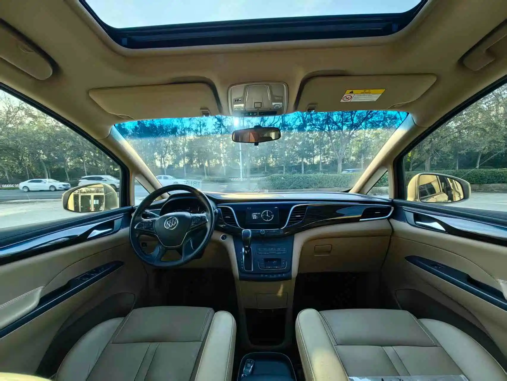 Фото 14 - Buick GL8