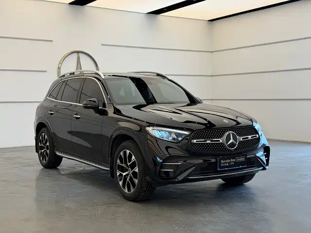 Mercedes-Benz GLC 2023 GLC 260 L 4MATIC Luxury 5-Seater — фото 3