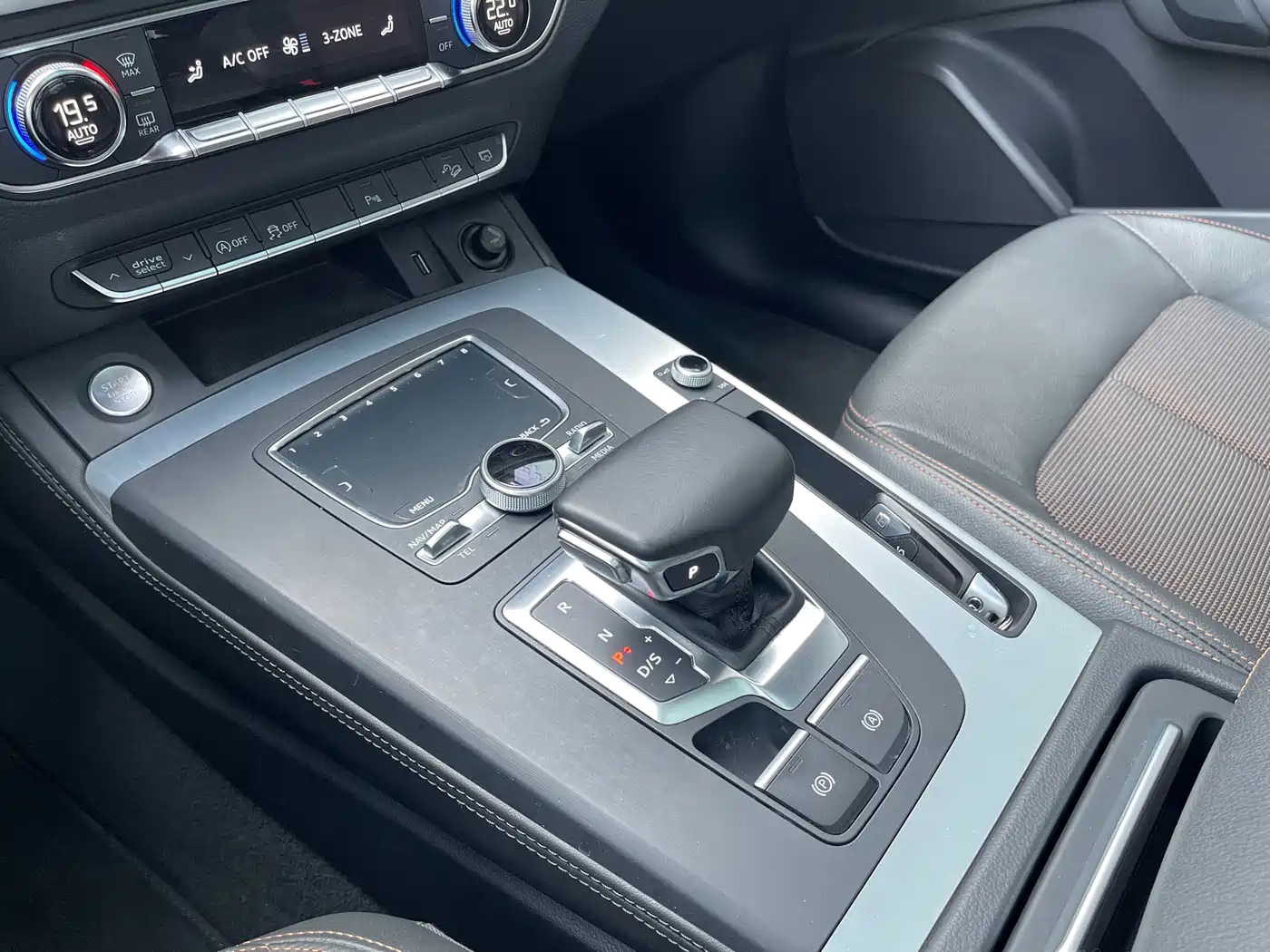 Audi Q5L 2018 40 TFSI Prestige Fashion (China V) фото 17
