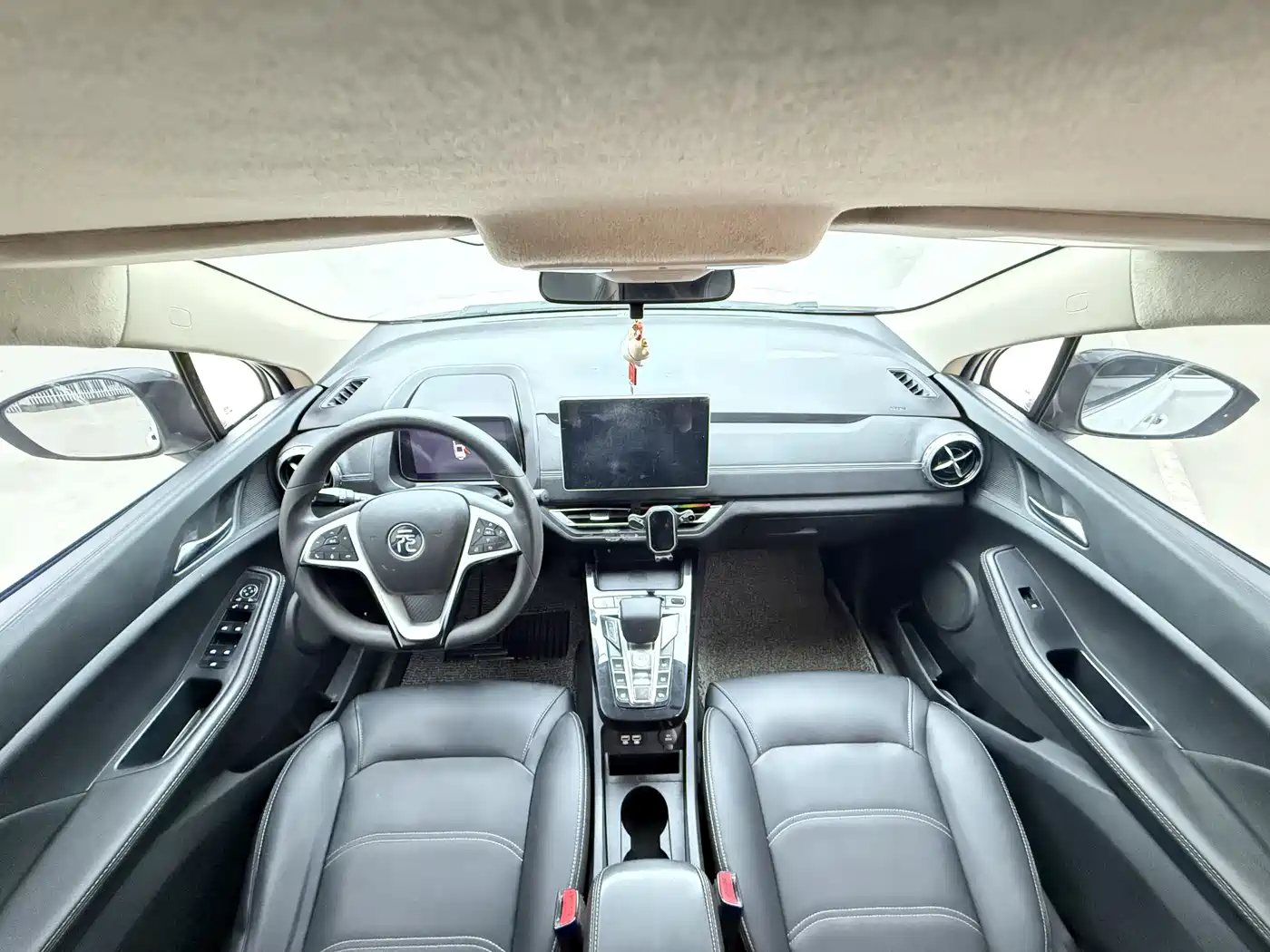 BYD Yuan New Energy 2019 EV360 Smart Connected Premium фото 16