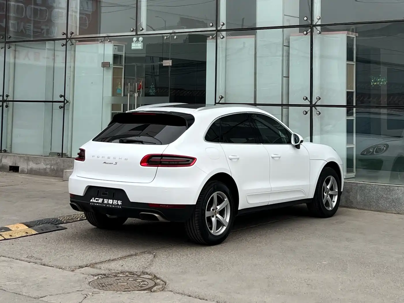 Porsche Macan 2017 Macan 2.0T фото 4