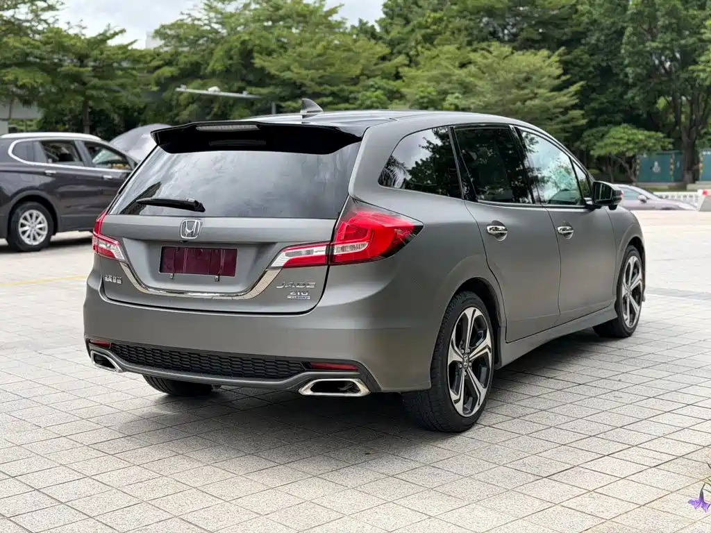 Фото 3 - Honda Jade
