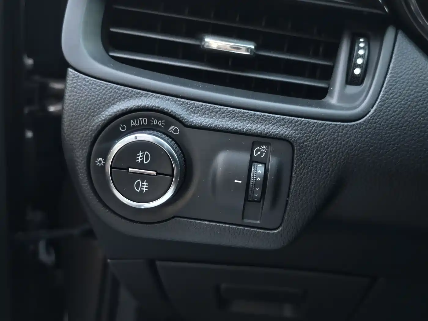 Buick Envision Plus 2018 28T 4WD Elite фото 12