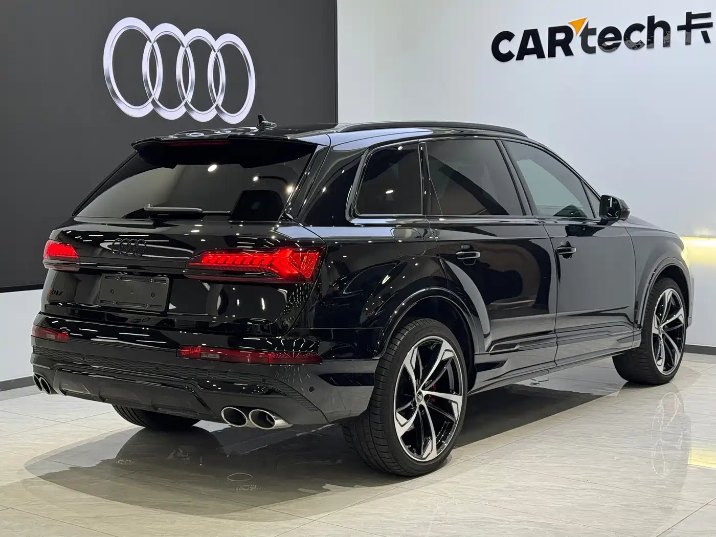 Audi SQ7 2024 2024 4.0 TFSI Dark Knight Edition