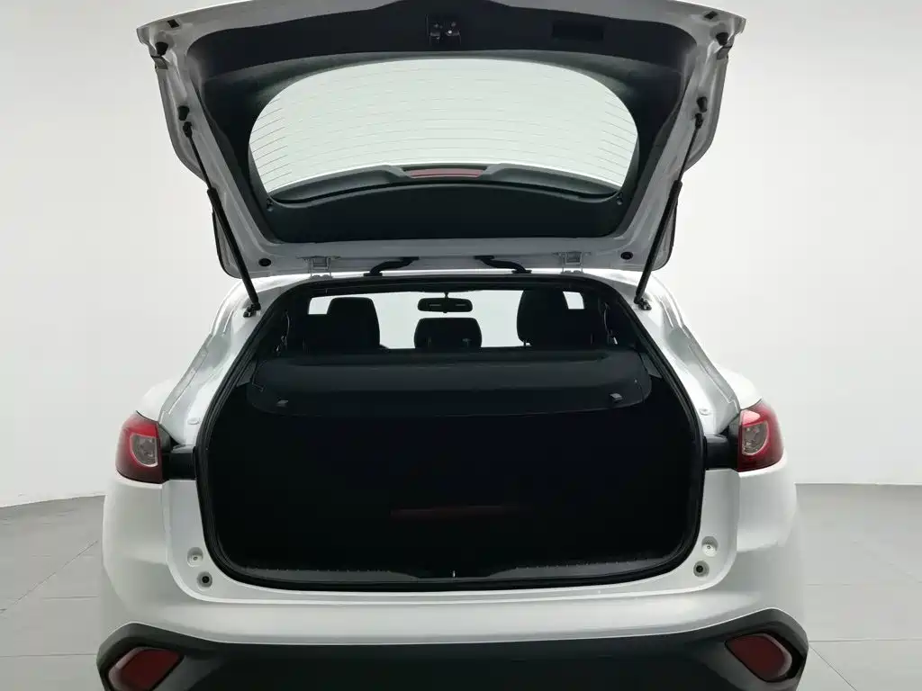 Фото 16 - Mazda CX-4
