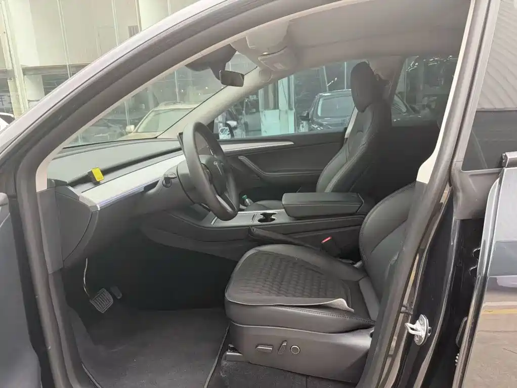 Фото 7 - Tesla Model Y
