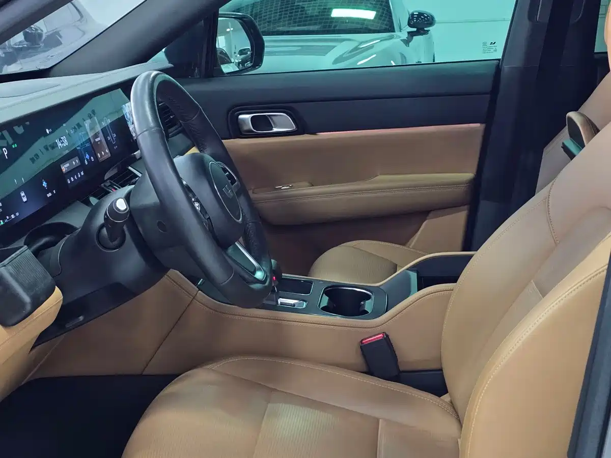 Фото 4 - Li Auto Li ONE