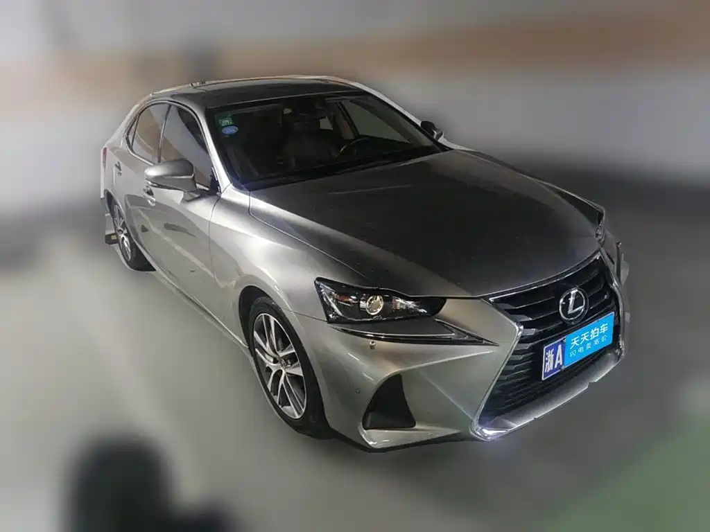 Lexus IS 2019 2017 300 Leading Edition