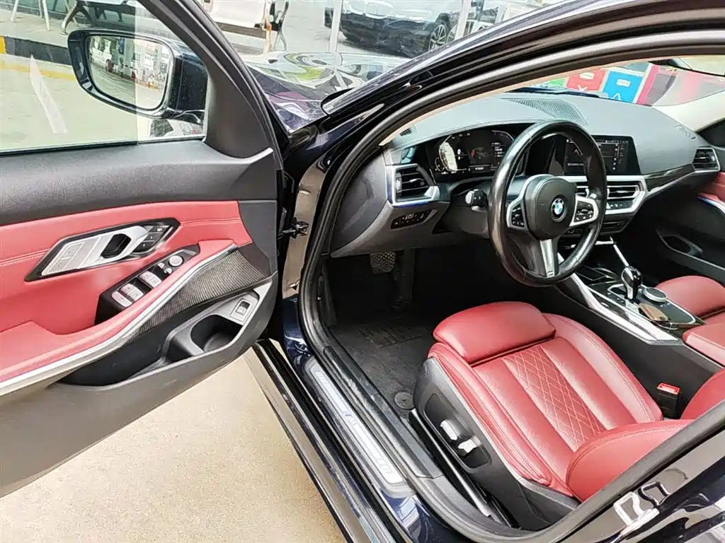 BMW 3-SERIES