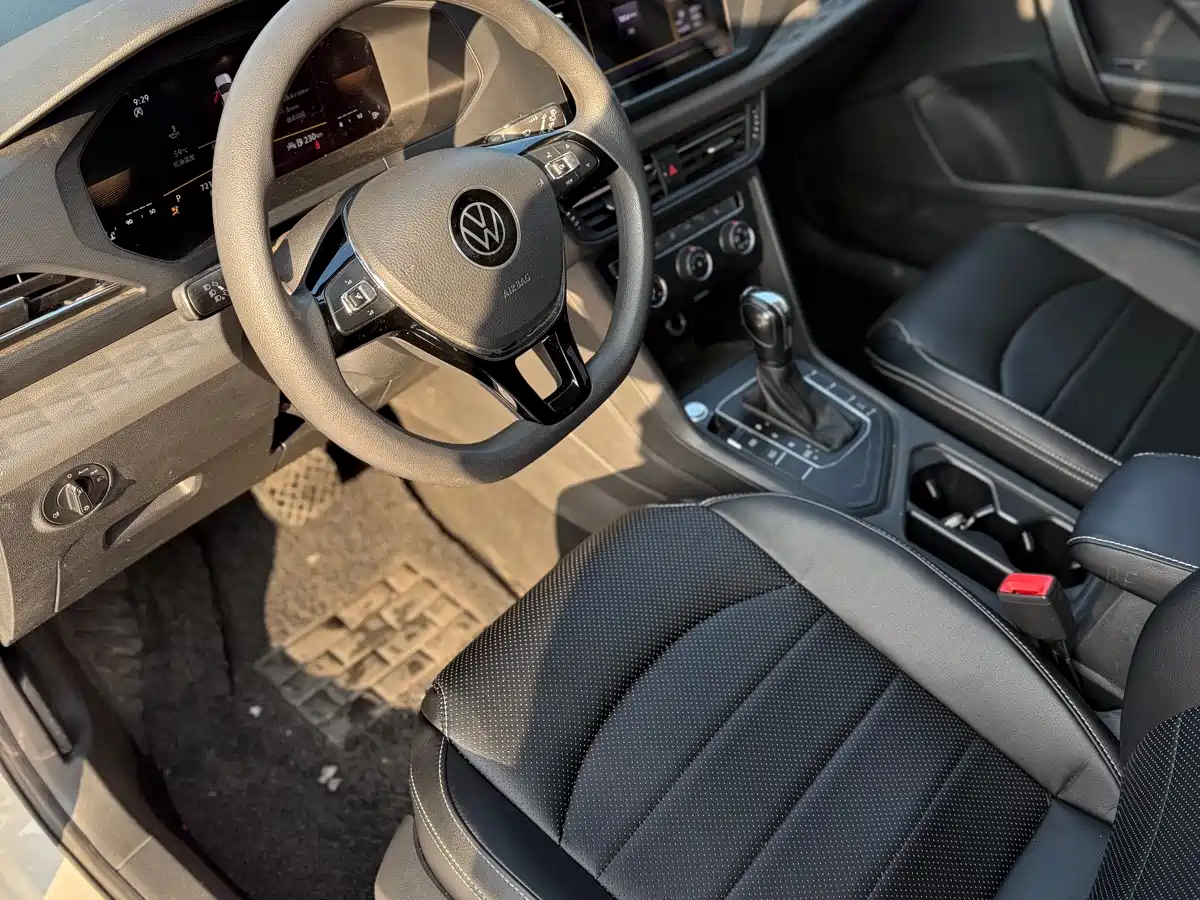 Volkswagen Tharu 2022 280TSI FWD Luxury Edition фото 18