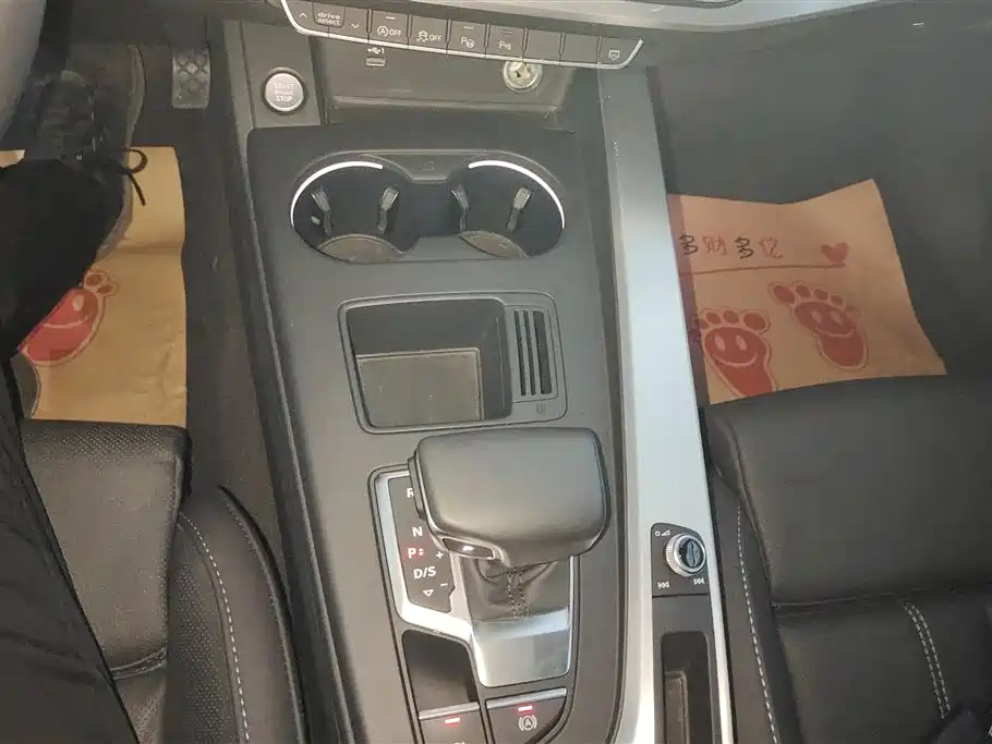Audi A4L 2020 40 TFSI Luxury Dynamic фото 16