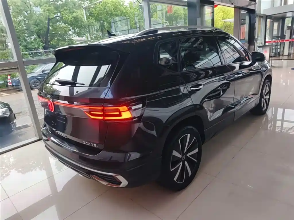 Volkswagen Tharu 2023 300TSI 2WD Bright Moon Edition фото 7