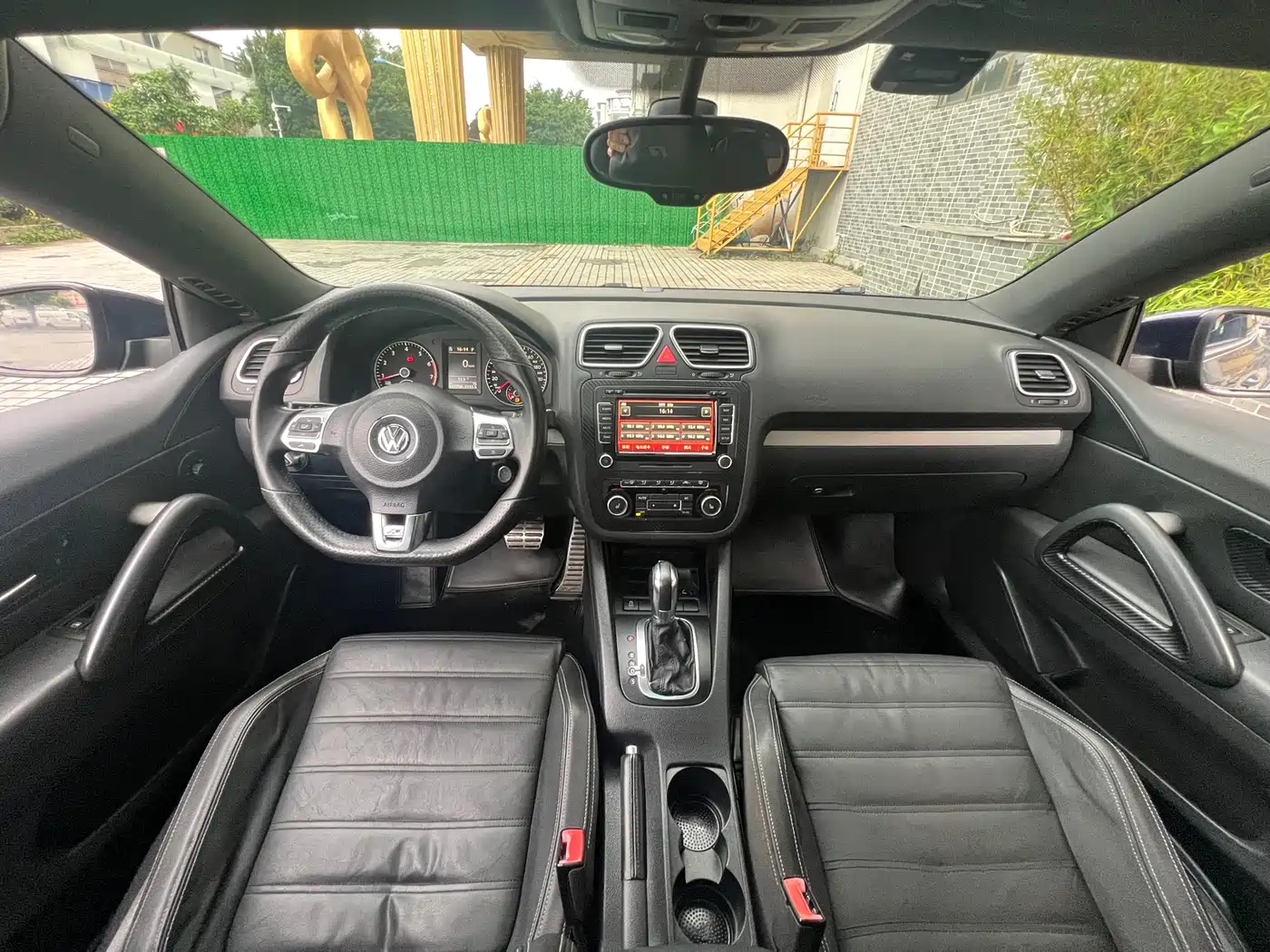Volkswagen Scirocco 2011 2.0TSI R-Line фото 15