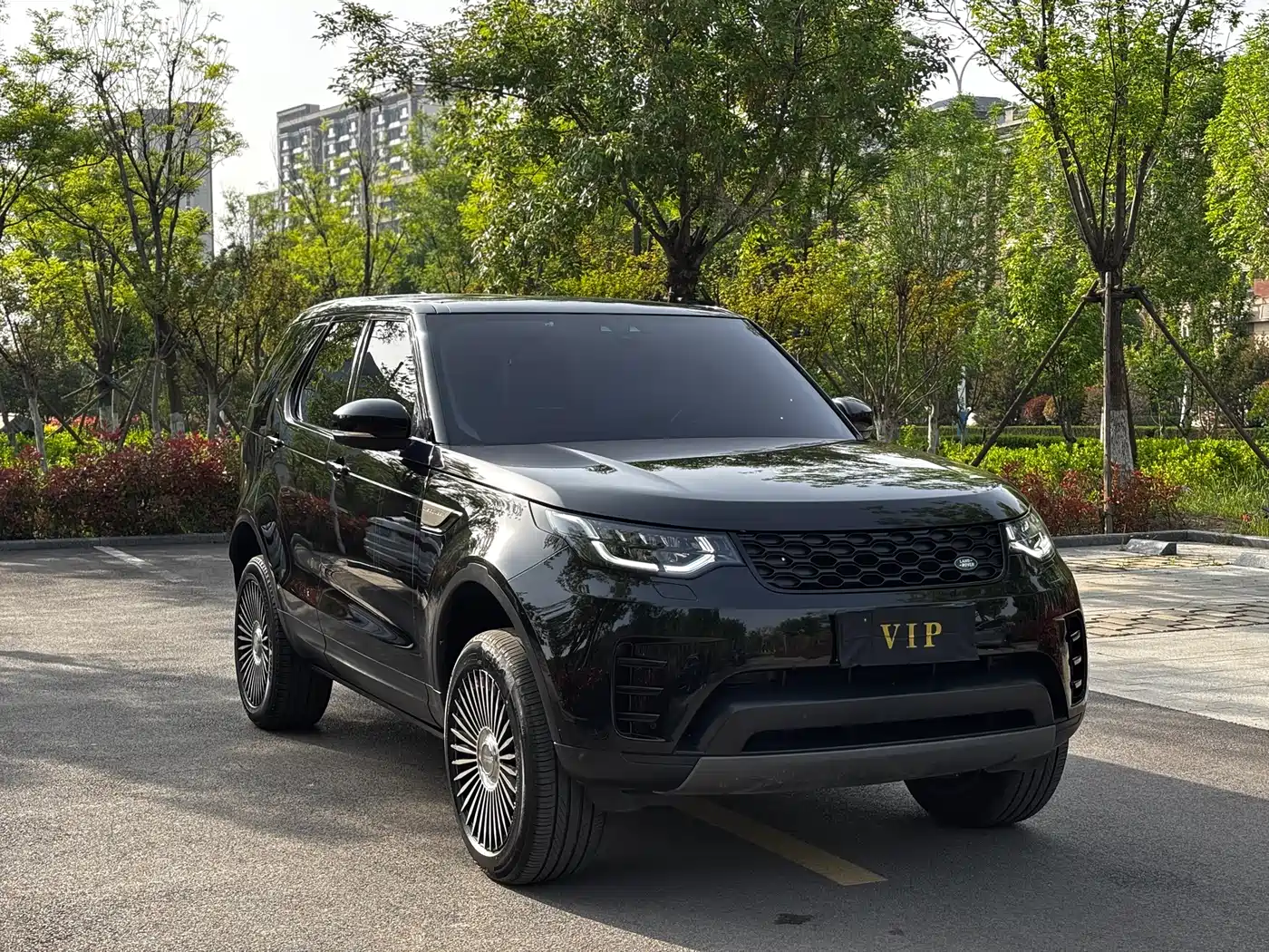 Land Rover Discovery 2018 3.0 SC V6 SE фото 3