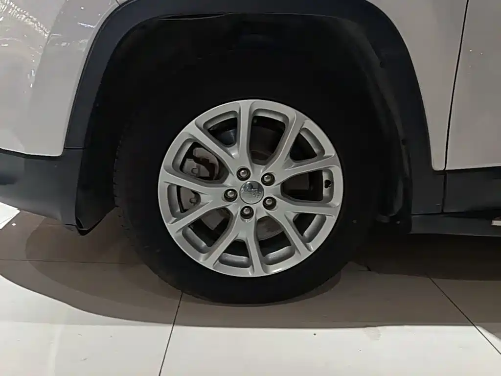 Jeep Cherokee 2019 2017 2.0L Superior Edition