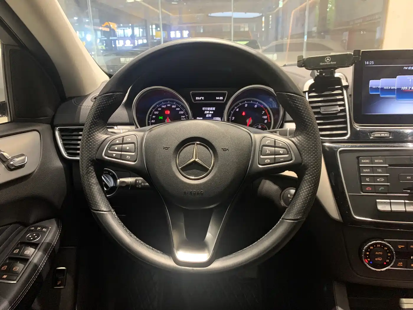 Mercedes-Benz GLE Coupe 2017 GLE 400 4MATIC Coupe SUV фото 10