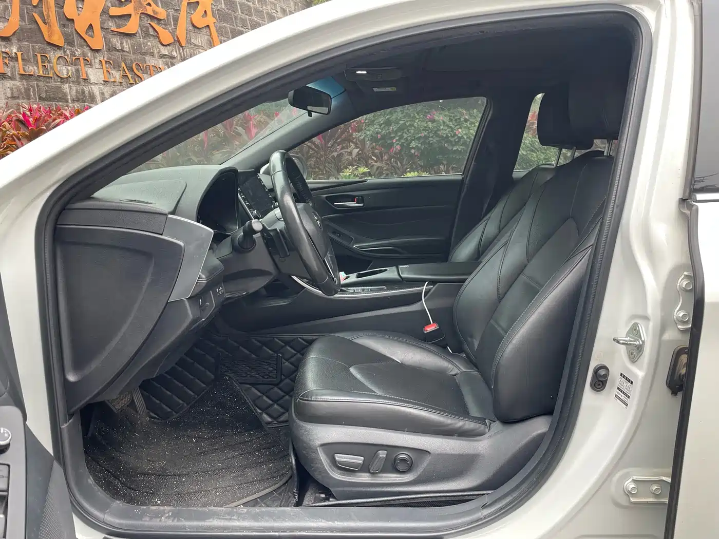 Toyota Avalon 2021 2.5L Luxury Edition фото 5